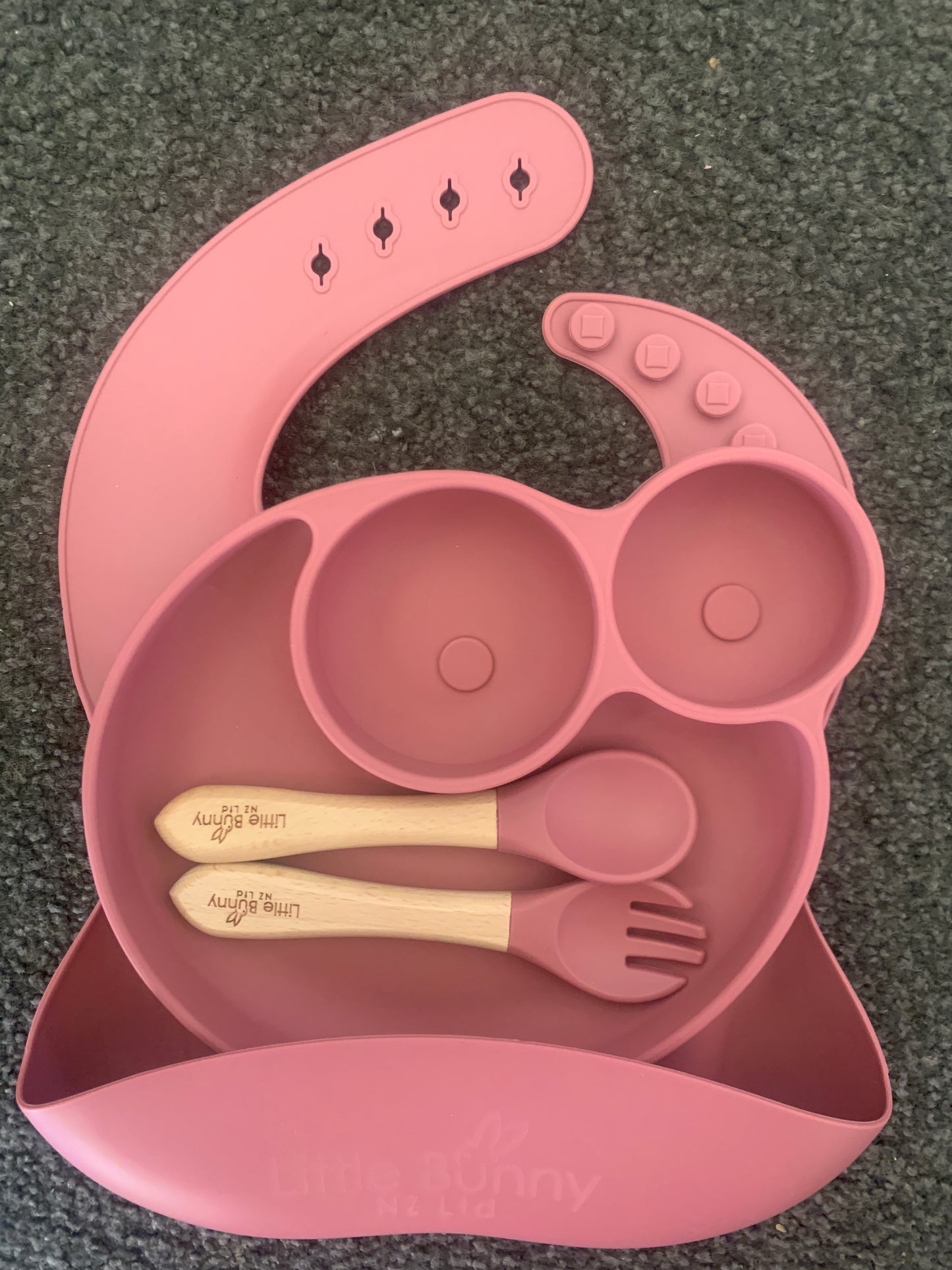 **50% OFF at Checkout. Frog Silicone Feeding Set